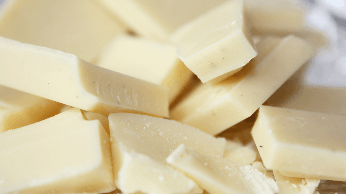 Keto White Chocolate Bars You Can Buy!